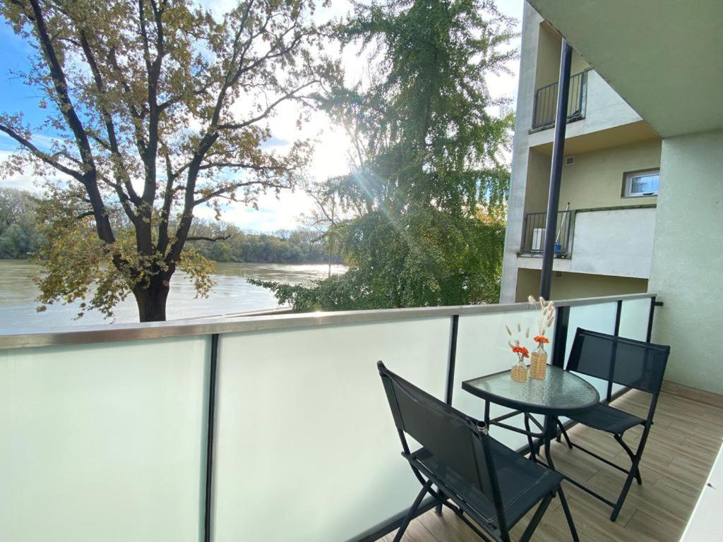 Hip Riverview Bestern Segedín Exteriér fotografie